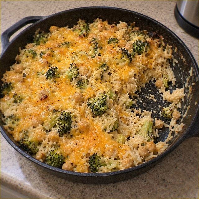 Cheesy Broccoli Rice with Chickpeas
