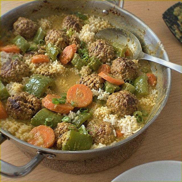 Chinese Curry Pork Meatballs with Peppers